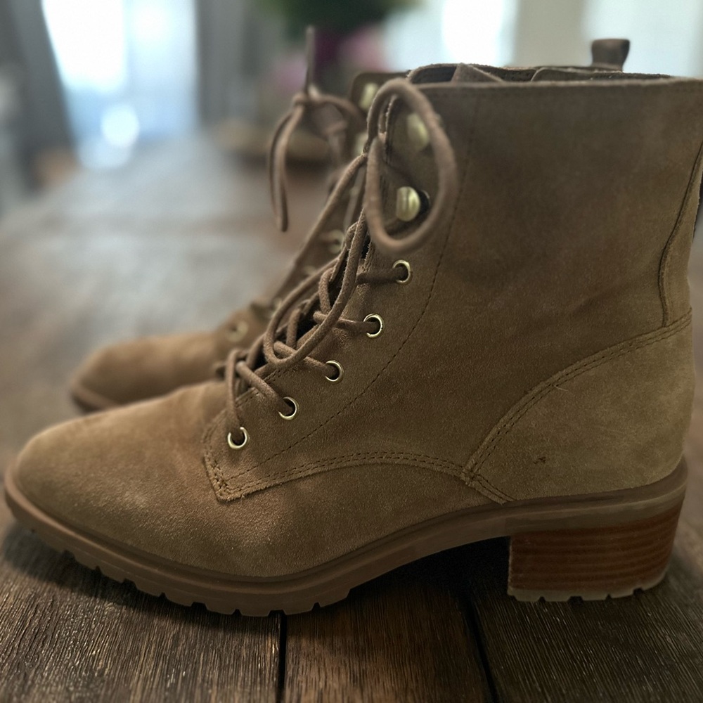 Sole Society Lace-Up Suede Boots (Size 8.5, Like New)